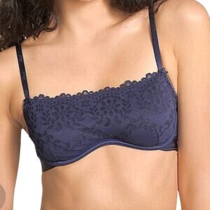 PINK Victoria’s Secret large Wink unlined lace scoop bra BC3 3222